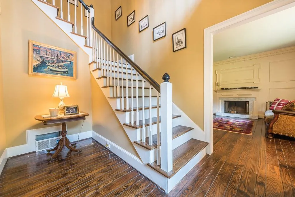 370 Kelson Drive, Sandy Springs, Georgia 30327, 5 Bedrooms Bedrooms, ,4 BathroomsBathrooms,Residential,Sold,370 Kelson Drive,5953889