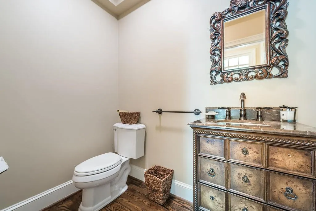 370 Kelson Drive, Sandy Springs, Georgia 30327, 5 Bedrooms Bedrooms, ,4 BathroomsBathrooms,Residential,Sold,370 Kelson Drive,5953889