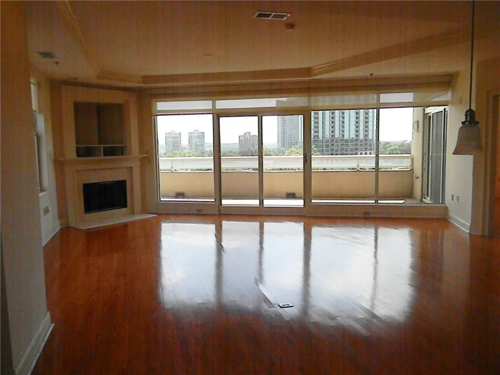 2881 Peachtree Road Ne Unit 803, Atlanta, Georgia 30305, 2 Bedrooms Bedrooms, ,2 BathroomsBathrooms,Residential,Sold,2881 Peachtree Road Ne Unit 803,5648501