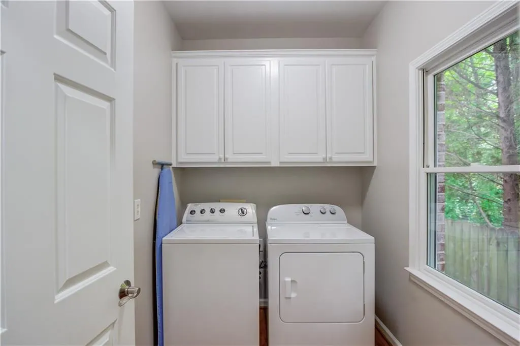 5825 Mitchell Road, Sandy Springs, Georgia 30328, 4 Bedrooms Bedrooms, ,2 BathroomsBathrooms,Residential,Sold,5825 Mitchell Road,6924931