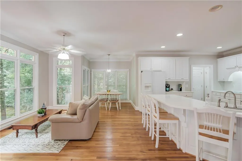 5825 Mitchell Road, Sandy Springs, Georgia 30328, 4 Bedrooms Bedrooms, ,2 BathroomsBathrooms,Residential,Sold,5825 Mitchell Road,6924931