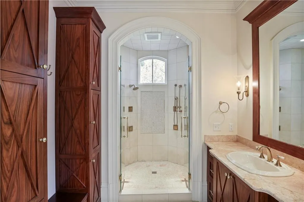 3370 Habersham Road Nw, Atlanta, Georgia 30305, 6 Bedrooms Bedrooms, ,8 BathroomsBathrooms,Residential,For Sale,3370 Habersham Road Nw,7623381