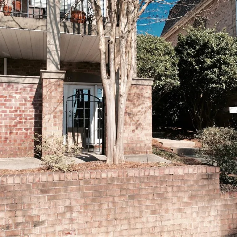 6980 Roswell Road Ne Unit E 13, Sandy Springs, Georgia 30328, 1 Bedroom Bedrooms, ,1 BathroomBathrooms,Residential,Sold,6980 Roswell Road Ne Unit E 13,5648660