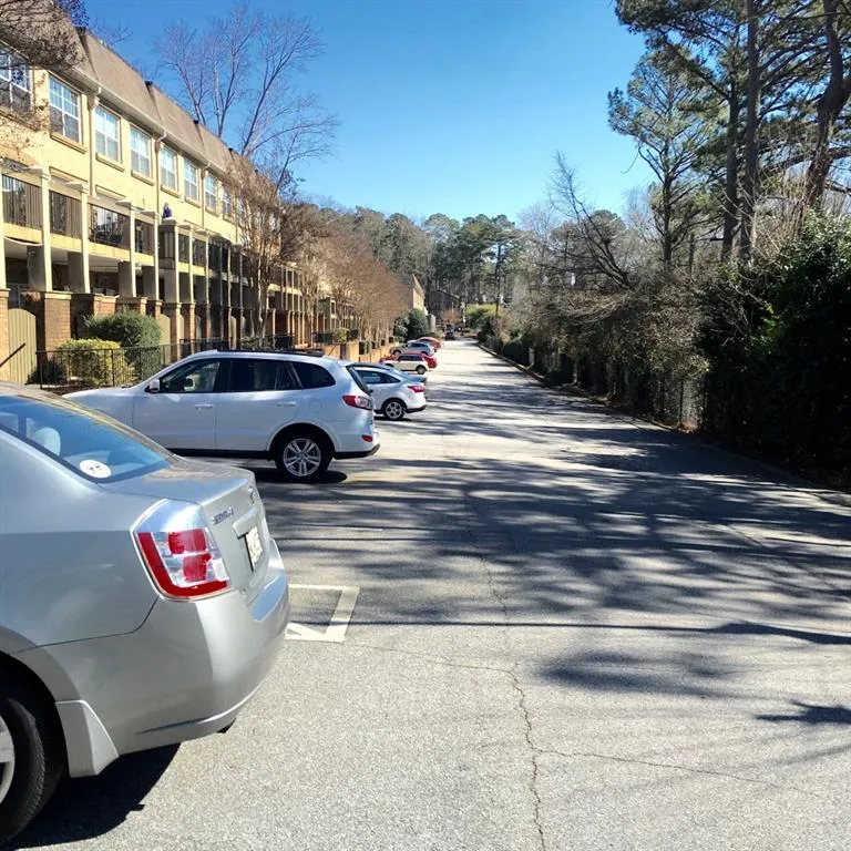 6980 Roswell Road Ne Unit E 13, Sandy Springs, Georgia 30328, 1 Bedroom Bedrooms, ,1 BathroomBathrooms,Residential,Sold,6980 Roswell Road Ne Unit E 13,5648660