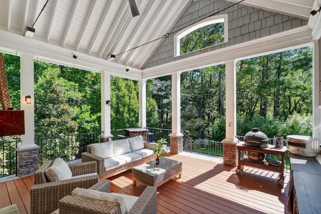 2761 Dover Road Nw, Atlanta, Georgia 30327, 4 Bedrooms Bedrooms, ,4 BathroomsBathrooms,Residential,For Sale,2761 Dover Road Nw,7639763