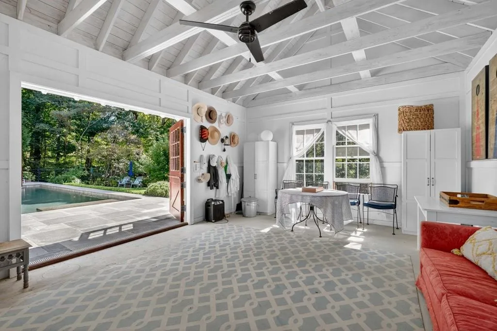 2761 Dover Road Nw, Atlanta, Georgia 30327, 4 Bedrooms Bedrooms, ,4 BathroomsBathrooms,Residential,For Sale,2761 Dover Road Nw,7639763