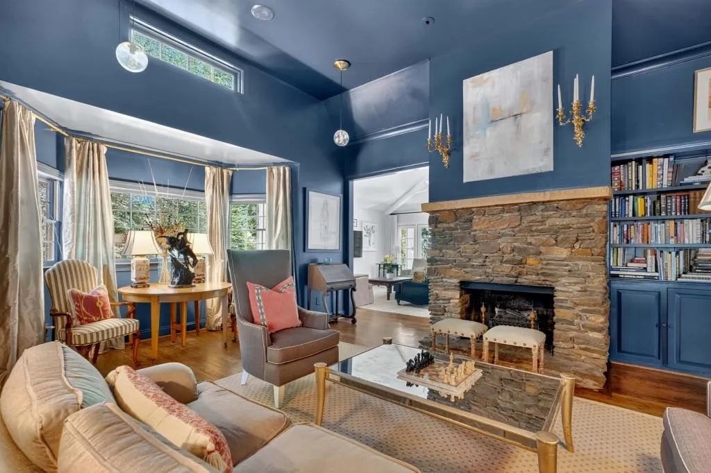 2761 Dover Road Nw, Atlanta, Georgia 30327, 4 Bedrooms Bedrooms, ,4 BathroomsBathrooms,Residential,For Sale,2761 Dover Road Nw,7639763