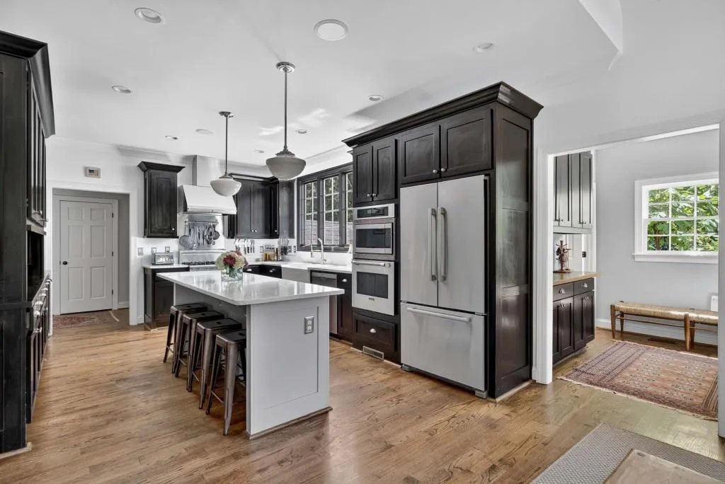 2761 Dover Road Nw, Atlanta, Georgia 30327, 4 Bedrooms Bedrooms, ,4 BathroomsBathrooms,Residential,For Sale,2761 Dover Road Nw,7639763