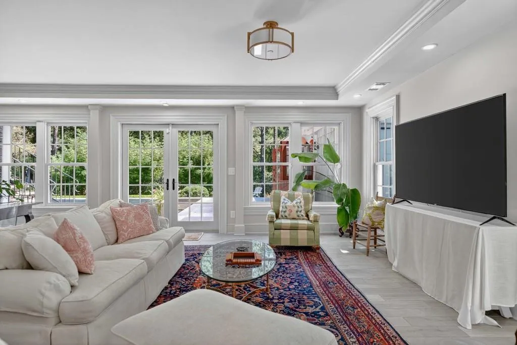 2761 Dover Road Nw, Atlanta, Georgia 30327, 4 Bedrooms Bedrooms, ,4 BathroomsBathrooms,Residential,For Sale,2761 Dover Road Nw,7639763