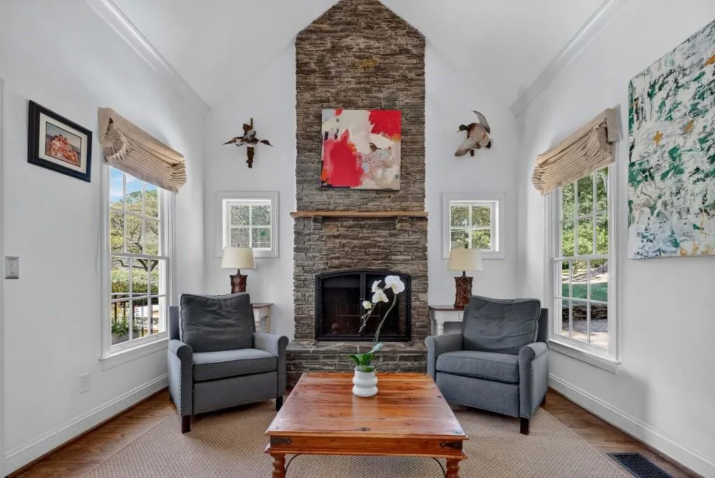 2761 Dover Road Nw, Atlanta, Georgia 30327, 4 Bedrooms Bedrooms, ,4 BathroomsBathrooms,Residential,For Sale,2761 Dover Road Nw,7639763