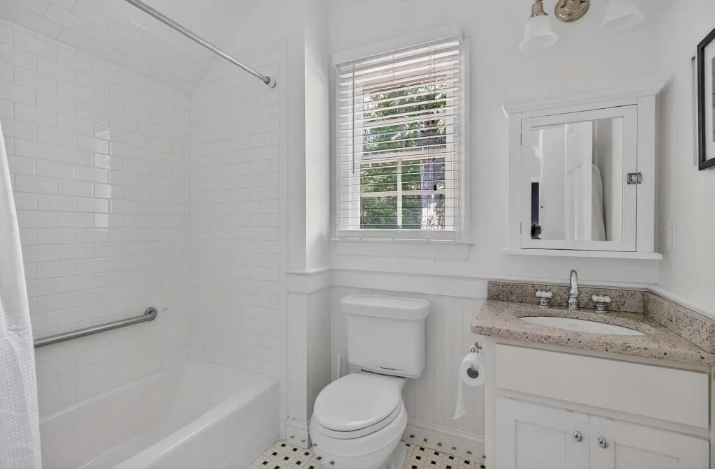 2761 Dover Road Nw, Atlanta, Georgia 30327, 4 Bedrooms Bedrooms, ,4 BathroomsBathrooms,Residential,For Sale,2761 Dover Road Nw,7639763