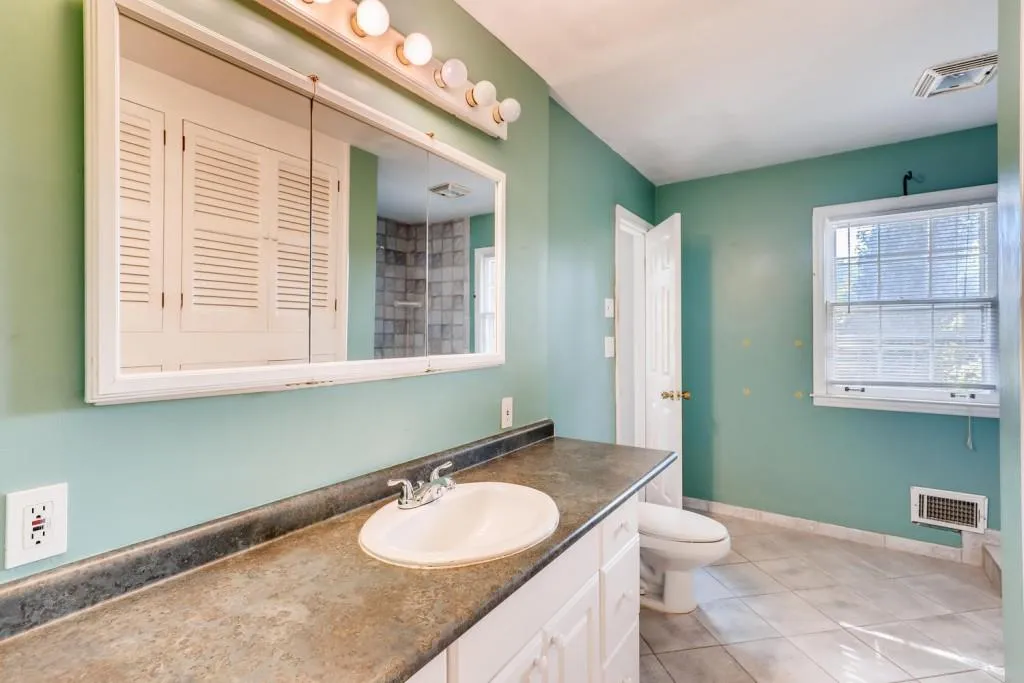 6635 Brandon Mill Road, Sandy Springs, Georgia 30328, 4 Bedrooms Bedrooms, ,3 BathroomsBathrooms,Residential,Sold,6635 Brandon Mill Road,6625544
