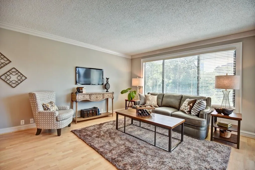 3481 Lakeside Drive Ne Unit 807, Atlanta, Georgia 30326, 2 Bedrooms Bedrooms, ,2 BathroomsBathrooms,Residential,Sold,3481 Lakeside Drive Ne Unit 807,5715027