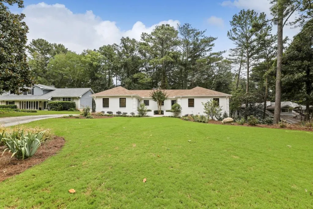 535 Wyncourtney Drive, Sandy Springs, Georgia 30328, 6 Bedrooms Bedrooms, ,3 BathroomsBathrooms,Residential,Sold,535 Wyncourtney Drive,6948201