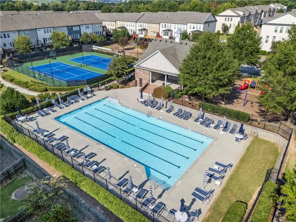 2091 Garrison Way Nw, Atlanta, Georgia 30318, 3 Bedrooms Bedrooms, ,3 BathroomsBathrooms,Residential,For Sale,2091 Garrison Way Nw,7645355