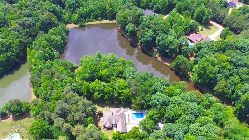72 Lake Court, Jefferson, Georgia 30549