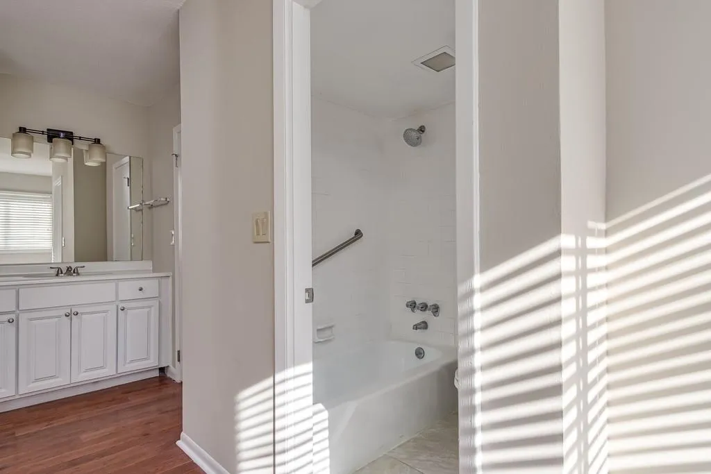 7310 Cardigan Circle, Sandy Springs, Georgia 30328, 3 Bedrooms Bedrooms, ,2 BathroomsBathrooms,Residential,Sold,7310 Cardigan Circle,6682065