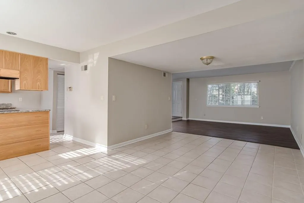 7310 Cardigan Circle, Sandy Springs, Georgia 30328, 3 Bedrooms Bedrooms, ,2 BathroomsBathrooms,Residential,Sold,7310 Cardigan Circle,6682065