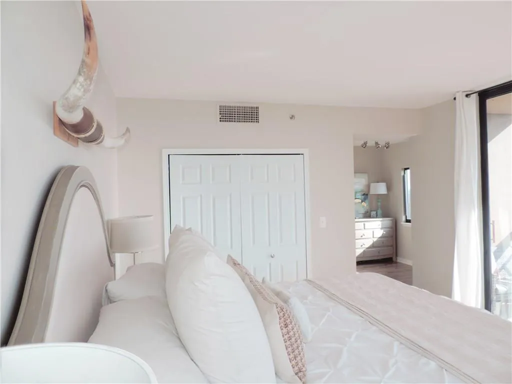 3481 Lakeside Drive Ne Unit 3006, Atlanta, Georgia 30326, 2 Bedrooms Bedrooms, ,2 BathroomsBathrooms,Residential,Sold,3481 Lakeside Drive Ne Unit 3006,5792803