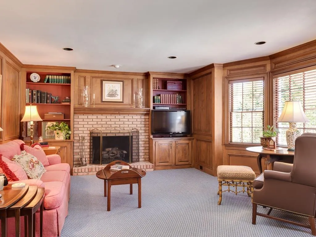 6840 Lisa Lane, Atlanta, Georgia 30338, 4 Bedrooms Bedrooms, ,3 BathroomsBathrooms,Residential,Sold,6840 Lisa Lane,5669205