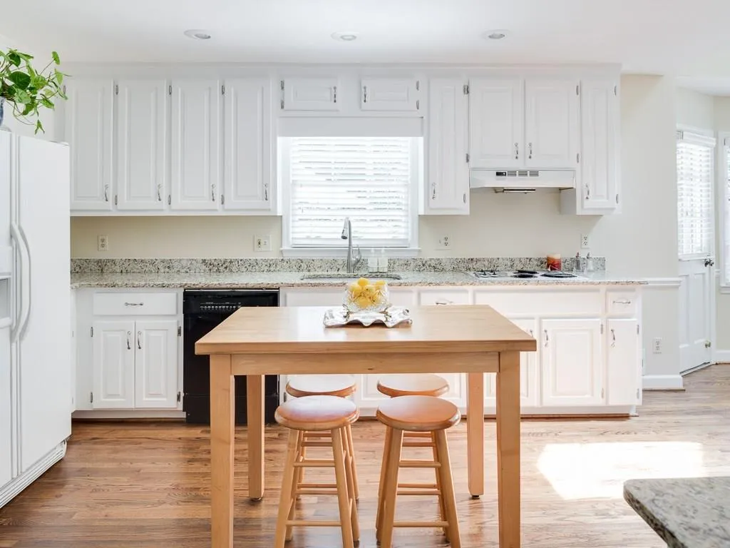 6840 Lisa Lane, Atlanta, Georgia 30338, 4 Bedrooms Bedrooms, ,3 BathroomsBathrooms,Residential,Sold,6840 Lisa Lane,5669205