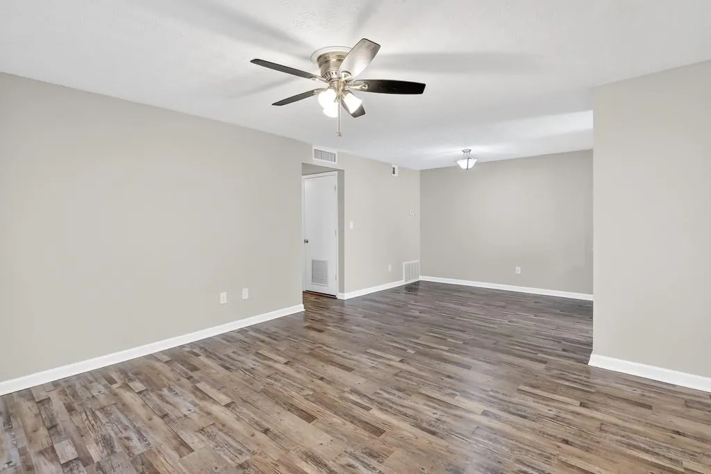 903 Woodcliff Drive, Atlanta, Georgia 30350, 2 Bedrooms Bedrooms, ,2 BathroomsBathrooms,Residential,For Sale,903 Woodcliff Drive,7725464