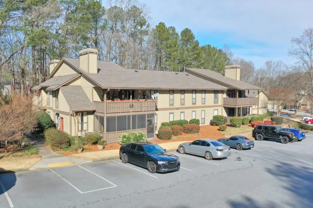 903 Woodcliff Drive, Atlanta, Georgia 30350, 2 Bedrooms Bedrooms, ,2 BathroomsBathrooms,Residential,For Sale,903 Woodcliff Drive,7725464