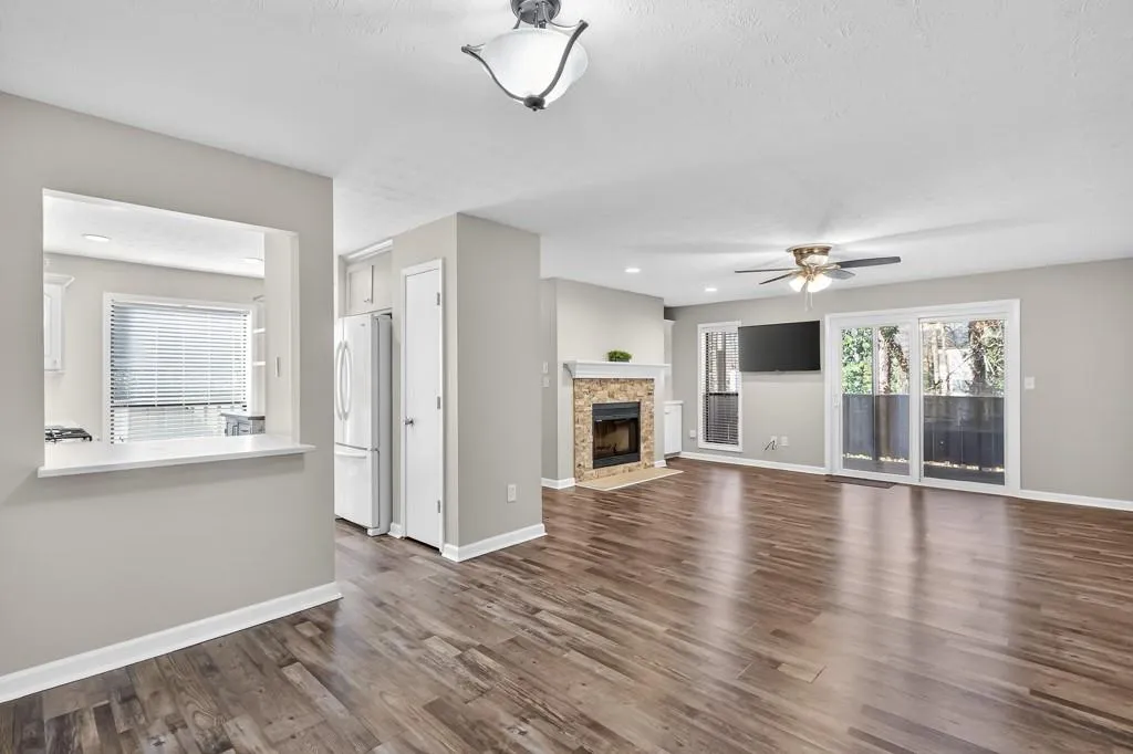 903 Woodcliff Drive, Atlanta, Georgia 30350, 2 Bedrooms Bedrooms, ,2 BathroomsBathrooms,Residential,For Sale,903 Woodcliff Drive,7725464