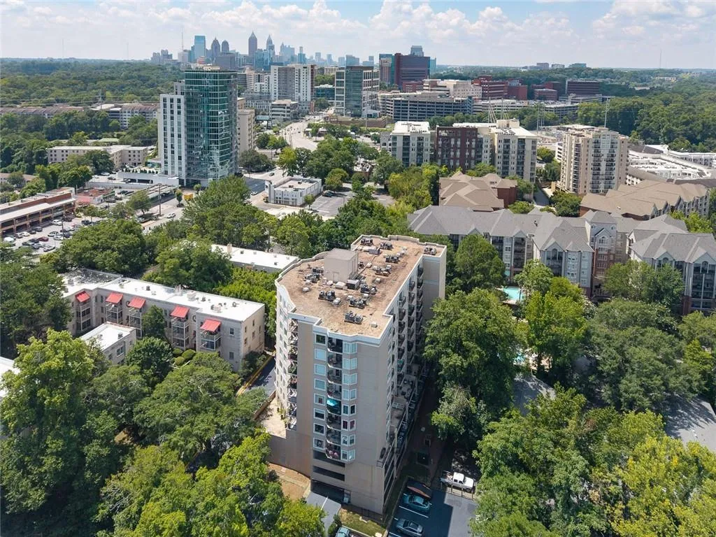1 Biscayne Drive Nw Unit 803, Atlanta, Georgia 30309, 2 Bedrooms Bedrooms, ,2 BathroomsBathrooms,Residential,For Sale,1 Biscayne Drive Nw Unit 803,7613615