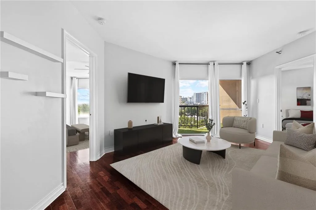 1 Biscayne Drive Nw Unit 803, Atlanta, Georgia 30309, 2 Bedrooms Bedrooms, ,2 BathroomsBathrooms,Residential,For Sale,1 Biscayne Drive Nw Unit 803,7613615