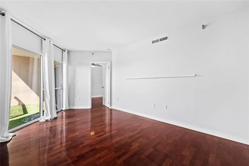 1 Biscayne Drive Nw Unit 803, Atlanta, Georgia 30309, 2 Bedrooms Bedrooms, ,2 BathroomsBathrooms,Residential,For Sale,1 Biscayne Drive Nw Unit 803,7613615