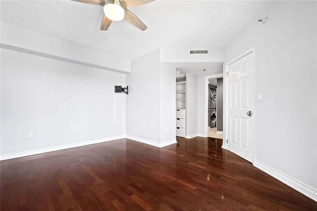 1 Biscayne Drive Nw Unit 803, Atlanta, Georgia 30309, 2 Bedrooms Bedrooms, ,2 BathroomsBathrooms,Residential,For Sale,1 Biscayne Drive Nw Unit 803,7613615