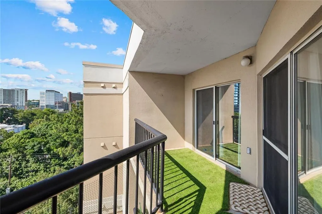 1 Biscayne Drive Nw Unit 803, Atlanta, Georgia 30309, 2 Bedrooms Bedrooms, ,2 BathroomsBathrooms,Residential,For Sale,1 Biscayne Drive Nw Unit 803,7613615