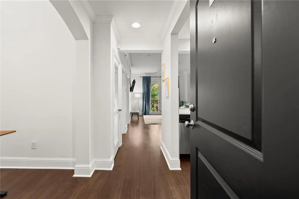 2277 Peachtree Road Ne Unit 302, Atlanta, Georgia 30309, 2 Bedrooms Bedrooms, ,2 BathroomsBathrooms,Residential,For Sale,2277 Peachtree Road Ne Unit 302,7589761