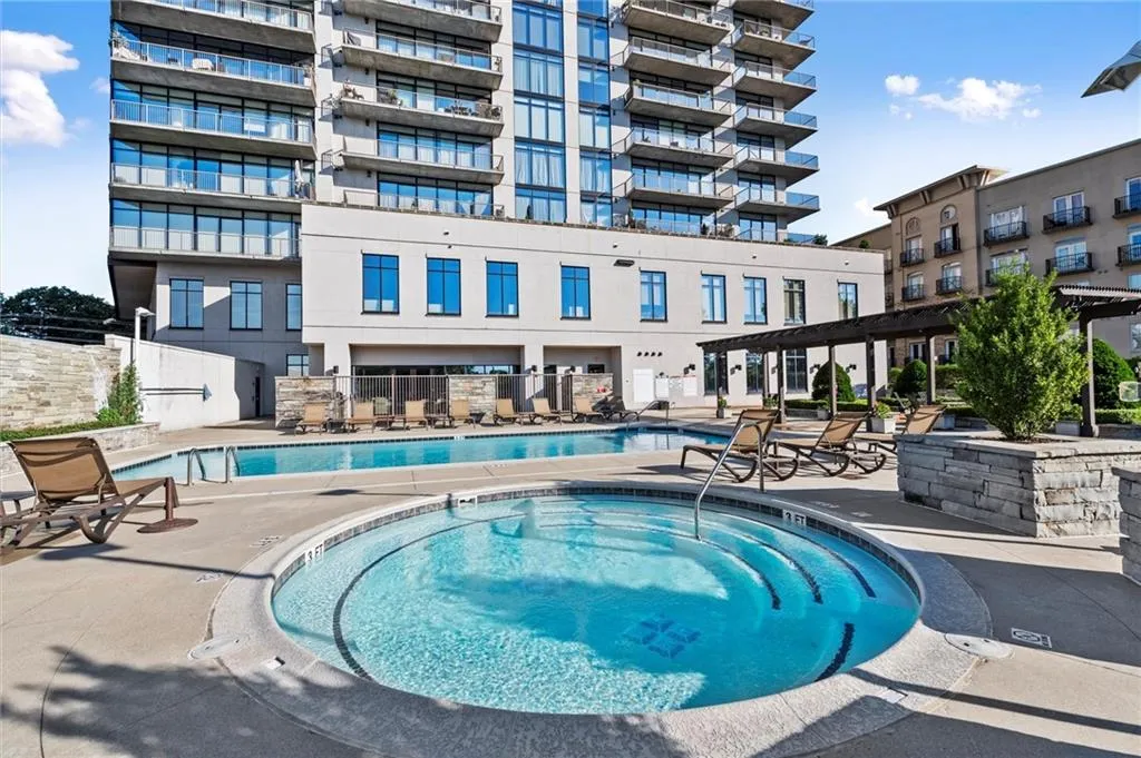 2277 Peachtree Road Ne Unit 302, Atlanta, Georgia 30309, 2 Bedrooms Bedrooms, ,2 BathroomsBathrooms,Residential,For Sale,2277 Peachtree Road Ne Unit 302,7589761