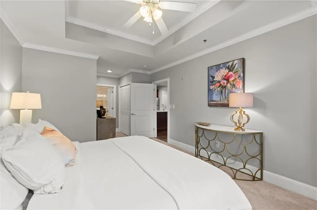 2277 Peachtree Road Ne Unit 302, Atlanta, Georgia 30309, 2 Bedrooms Bedrooms, ,2 BathroomsBathrooms,Residential,For Sale,2277 Peachtree Road Ne Unit 302,7589761