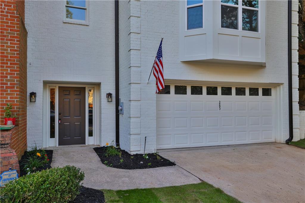 285 Dunwoody Creek Circle, Sandy Springs, Georgia 30350, 4 Bedrooms Bedrooms, ,3 BathroomsBathrooms,Residential,Sold,285 Dunwoody Creek Circle,7271220