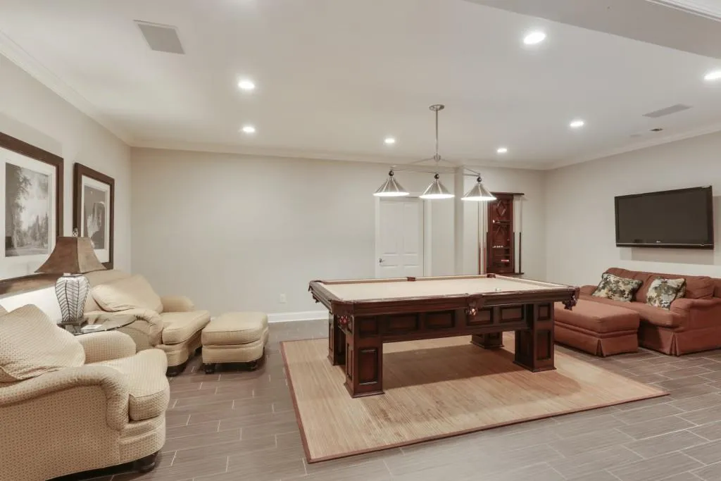 5370 High Point Manor, Atlanta, Georgia 30342, 6 Bedrooms Bedrooms, ,7 BathroomsBathrooms,Residential,Sold,5370 High Point Manor,6069784