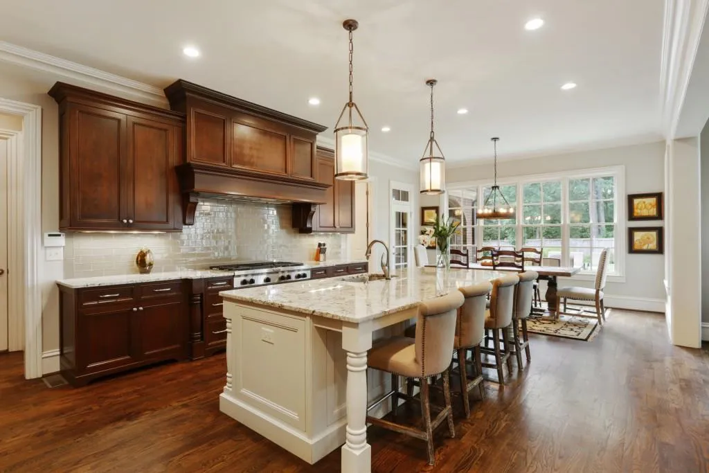 5370 High Point Manor, Atlanta, Georgia 30342, 6 Bedrooms Bedrooms, ,7 BathroomsBathrooms,Residential,Sold,5370 High Point Manor,6069784