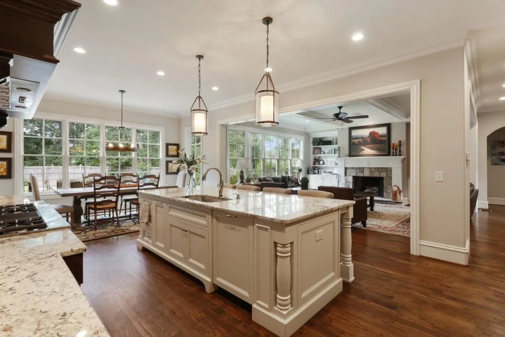 5370 High Point Manor, Atlanta, Georgia 30342, 6 Bedrooms Bedrooms, ,7 BathroomsBathrooms,Residential,Sold,5370 High Point Manor,6069784