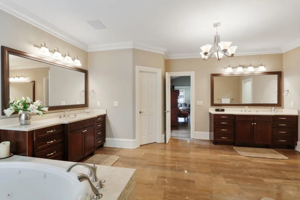 5370 High Point Manor, Atlanta, Georgia 30342, 6 Bedrooms Bedrooms, ,7 BathroomsBathrooms,Residential,Sold,5370 High Point Manor,6069784