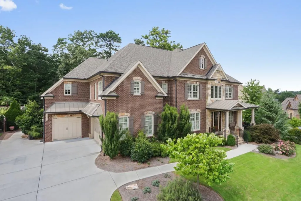 5370 High Point Manor, Atlanta, Georgia 30342, 6 Bedrooms Bedrooms, ,7 BathroomsBathrooms,Residential,Sold,5370 High Point Manor,6069784