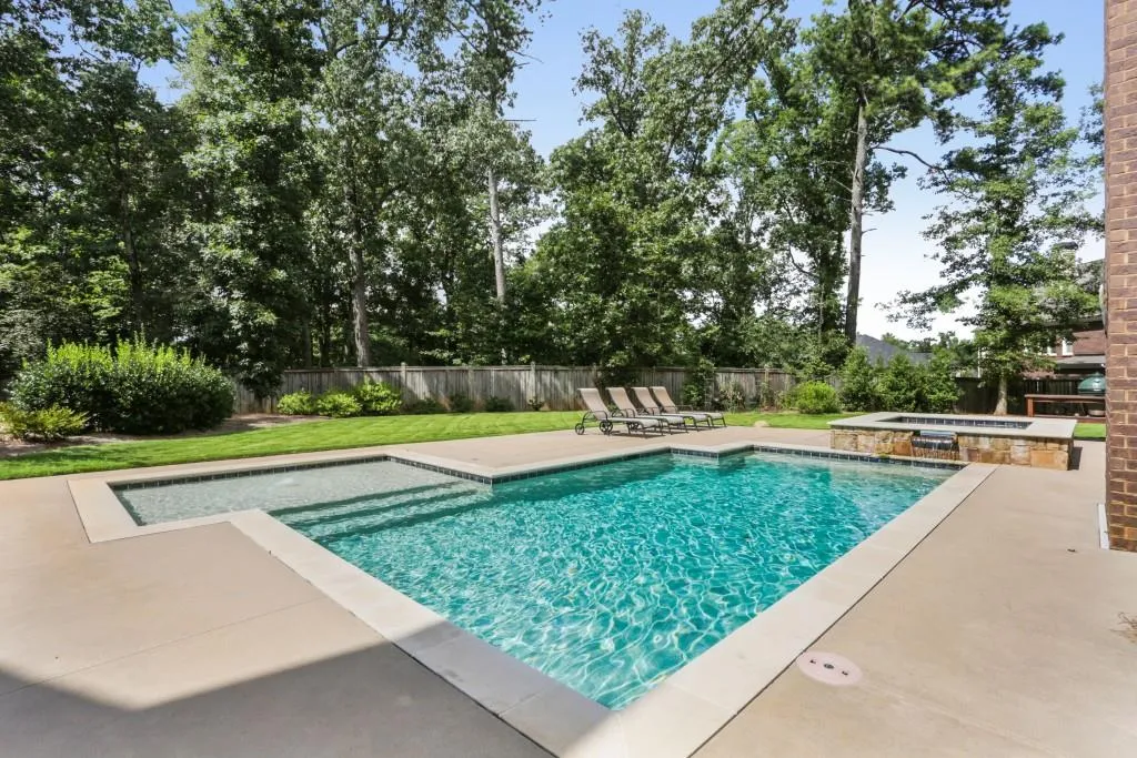 5370 High Point Manor, Atlanta, Georgia 30342, 6 Bedrooms Bedrooms, ,7 BathroomsBathrooms,Residential,Sold,5370 High Point Manor,6069784