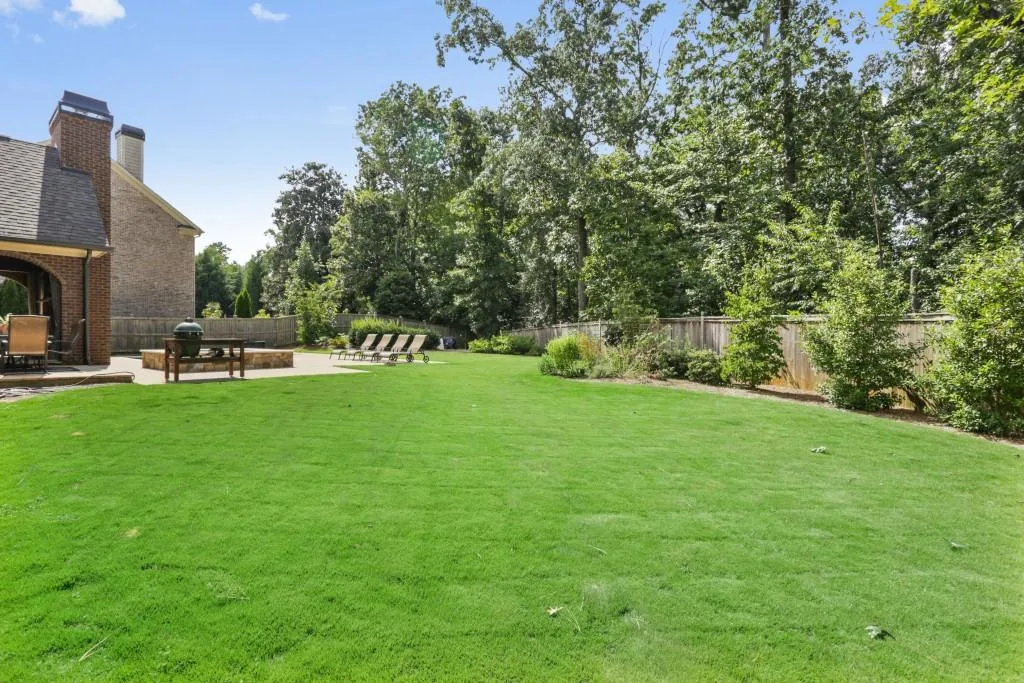5370 High Point Manor, Atlanta, Georgia 30342, 6 Bedrooms Bedrooms, ,7 BathroomsBathrooms,Residential,Sold,5370 High Point Manor,6069784