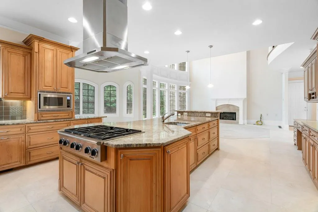 120 Mattison Cove, Sandy Springs, Georgia 30319, 4 Bedrooms Bedrooms, ,4 BathroomsBathrooms,Residential,Sold,120 Mattison Cove,7031761