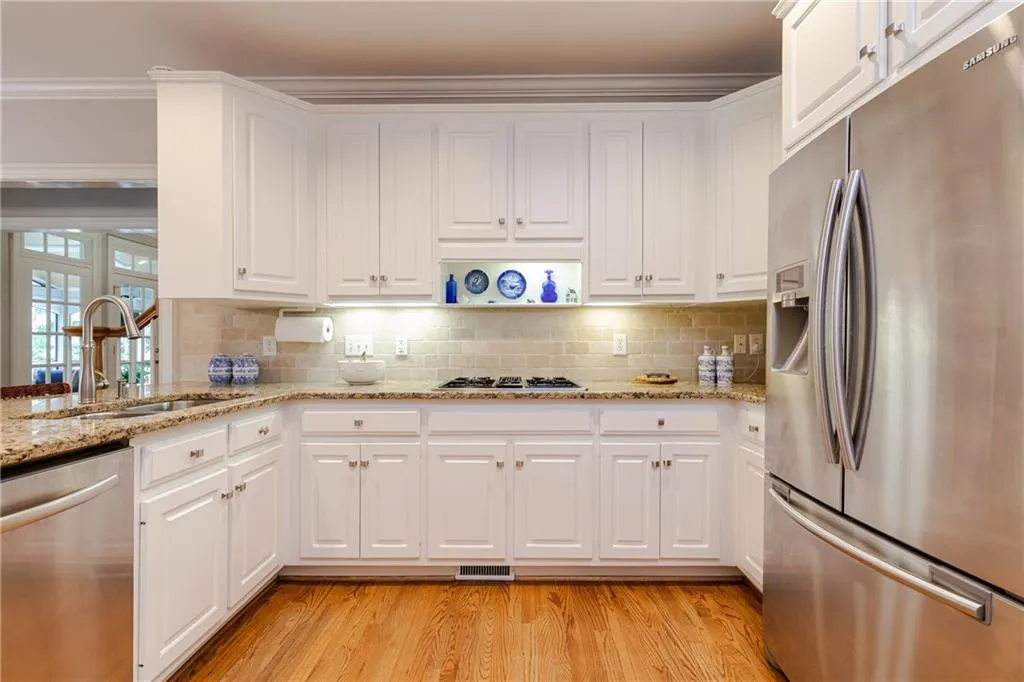 5760 Long Grove Drive, Atlanta, Georgia 30328, 5 Bedrooms Bedrooms, ,4 BathroomsBathrooms,Residential,Sold,5760 Long Grove Drive,6744416