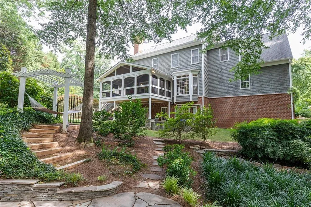 5760 Long Grove Drive, Atlanta, Georgia 30328, 5 Bedrooms Bedrooms, ,4 BathroomsBathrooms,Residential,Sold,5760 Long Grove Drive,6744416