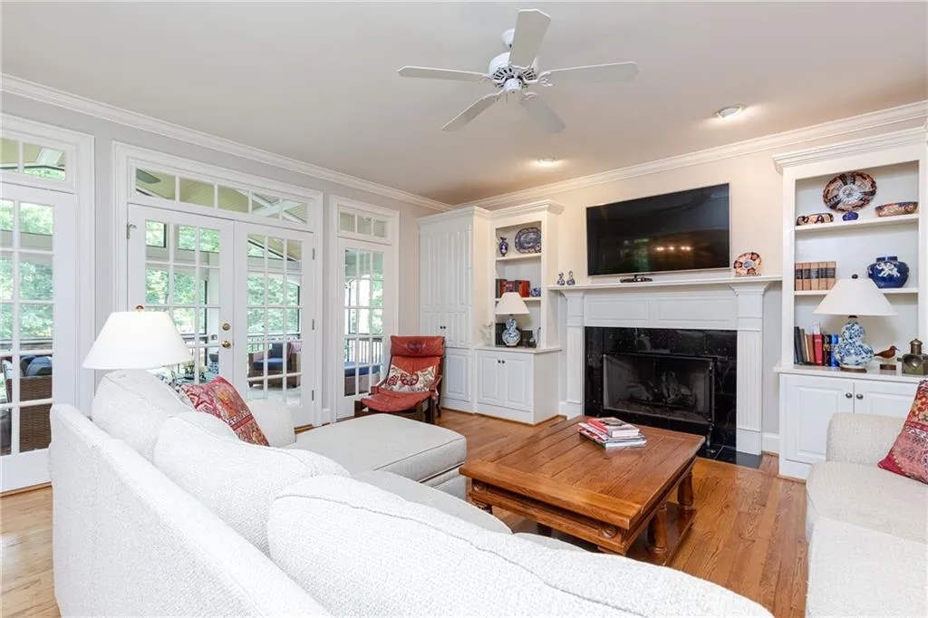 5760 Long Grove Drive, Atlanta, Georgia 30328, 5 Bedrooms Bedrooms, ,4 BathroomsBathrooms,Residential,Sold,5760 Long Grove Drive,6744416