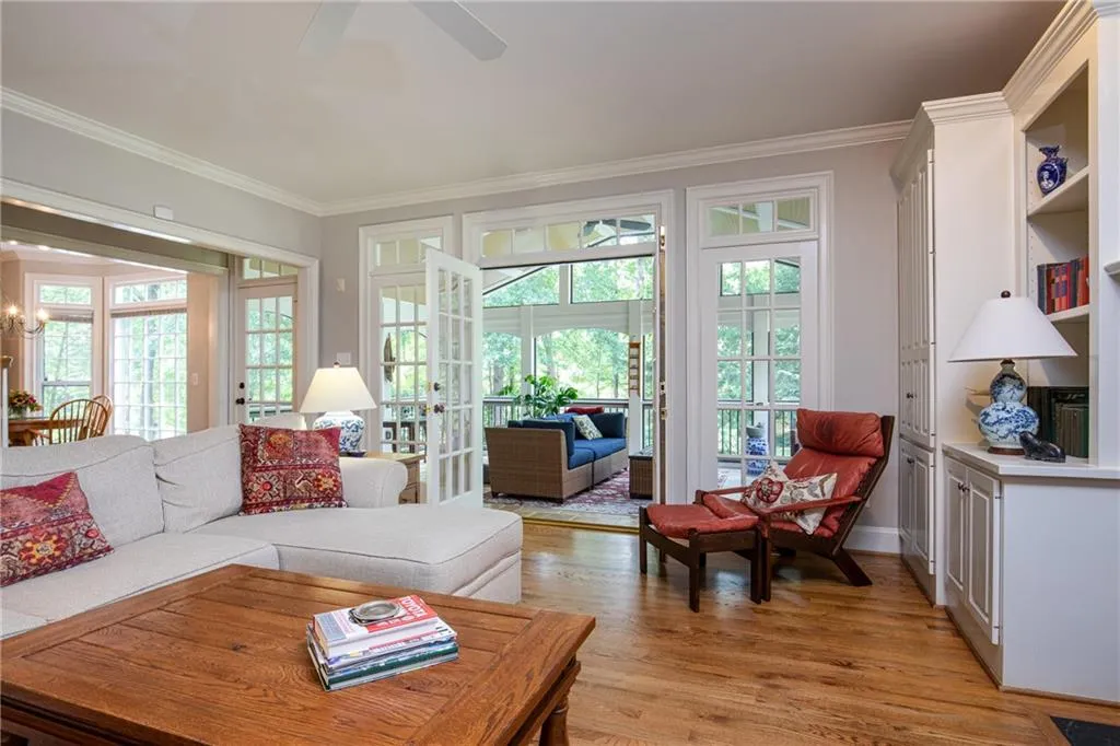 5760 Long Grove Drive, Atlanta, Georgia 30328, 5 Bedrooms Bedrooms, ,4 BathroomsBathrooms,Residential,Sold,5760 Long Grove Drive,6744416