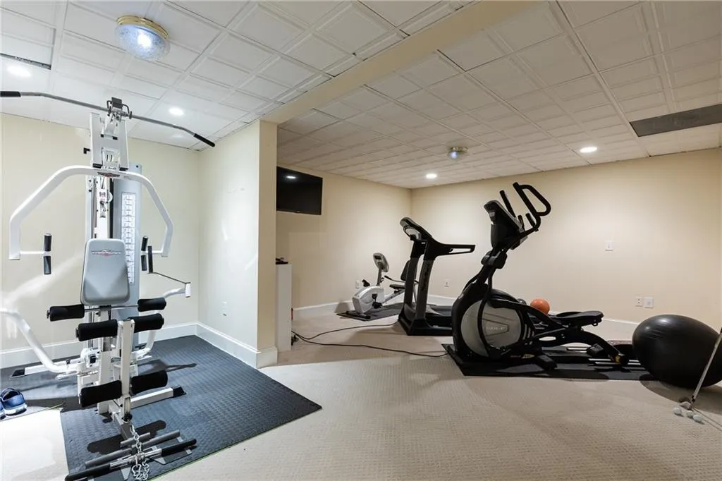 5760 Long Grove Drive, Atlanta, Georgia 30328, 5 Bedrooms Bedrooms, ,4 BathroomsBathrooms,Residential,Sold,5760 Long Grove Drive,6744416